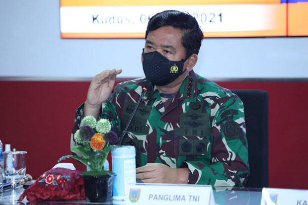 Panglima TNI Pimpin...