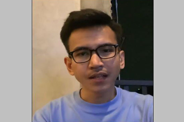 Viralkan Kerumunan Kafe...