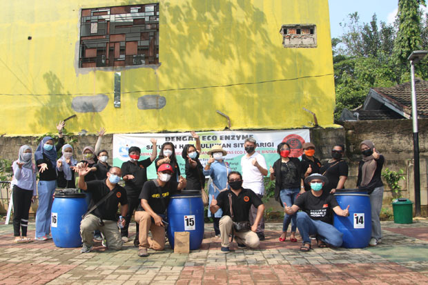 Dengan Eco Enzyme, Air...