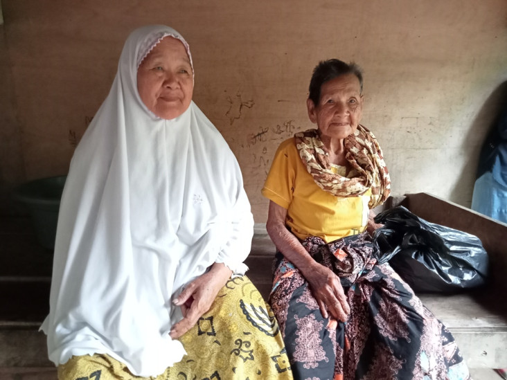 Tertua di Dunia, Nenek...