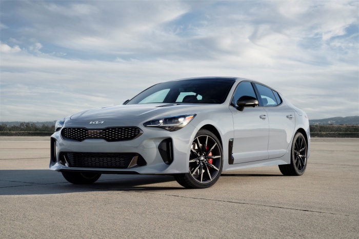 KIA Hadirkan Stinger...