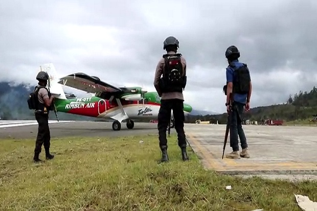 Bandara Aminggaru Berhasil...
