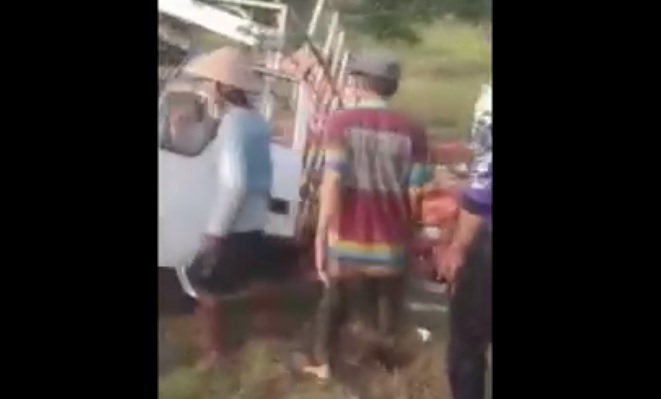Ngebut di Tikungan,...
