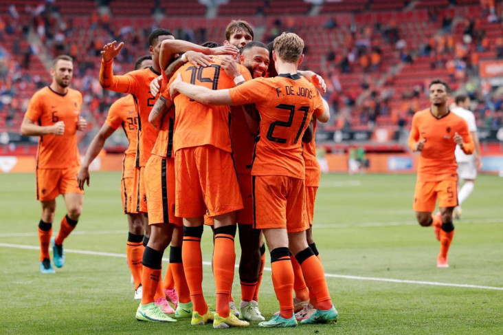 Belanda Meradang, Amunisi...