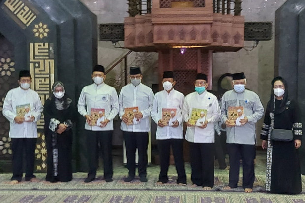 Haul 100 Tahun Pak Harto,...