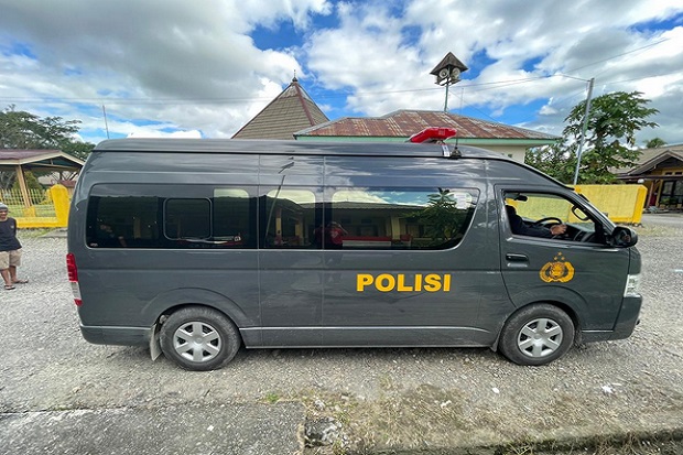 Mabes Polri kirim Ambulans...
