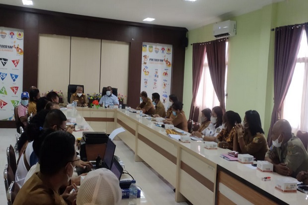 Bupati Mimika: Hentikan...
