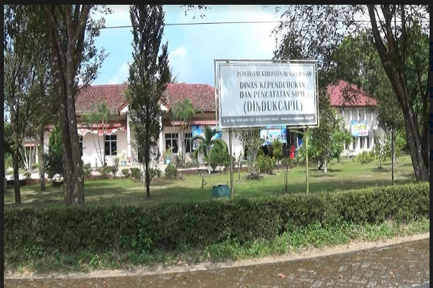 Lima Pegawai Positif...