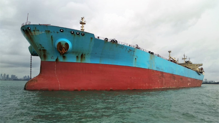 Emiten Kapal Tanker...