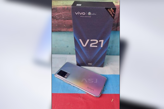 Unboxing vivo V21 5G,...