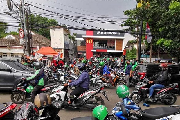 BTS Meal Timbulkan Kerumunan,...