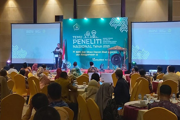 Hadapi Perkembangan...