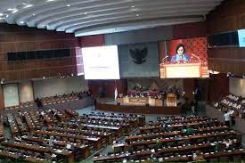 Heboh Pajak Sembako,...
