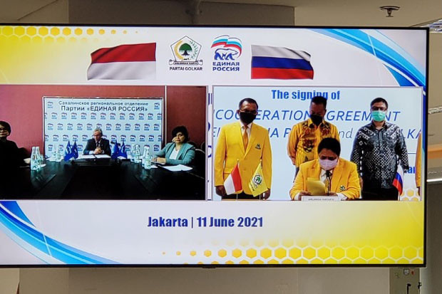 Golkar Kerja Sama dengan...