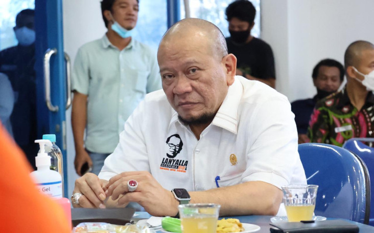 Bebani Masyarakat, La...
