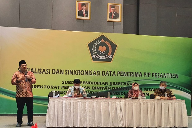Kemenag Sosialisasi...