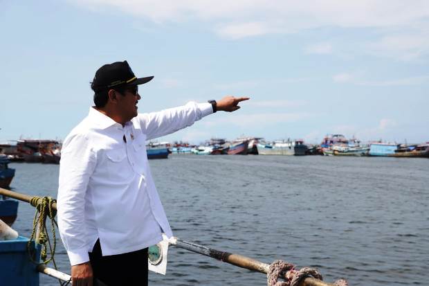 Peringati Hari Laut...