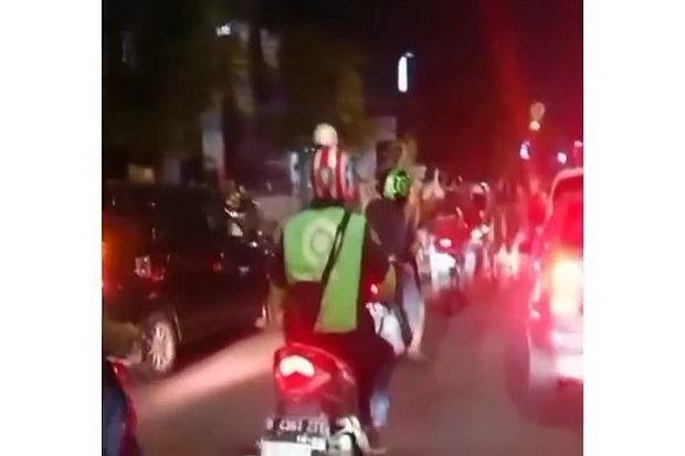 Avanza Terlibat Tabrak...