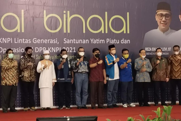 Hadiri Halal Bihalal...