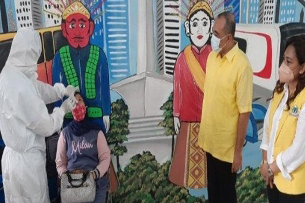 Tekan Penyebaran Covid-19,...