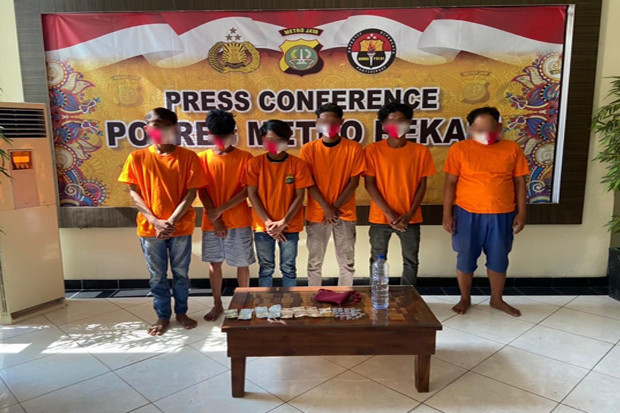 Palak Sopir Truk Marunda,...