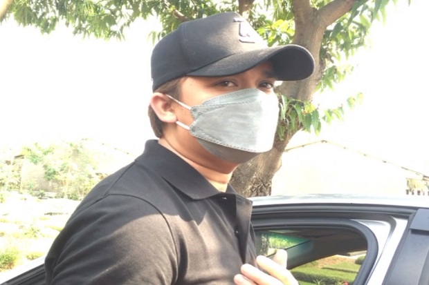 Billy Syahputra Angkat...