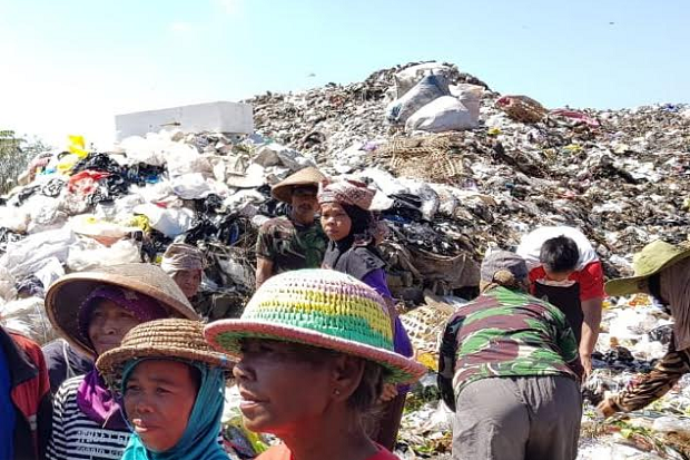Tangani Sampah Warga...