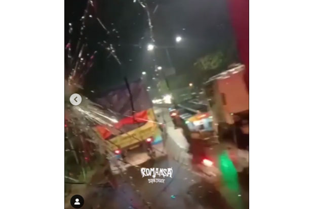 Priok Memanas, Kelompok...