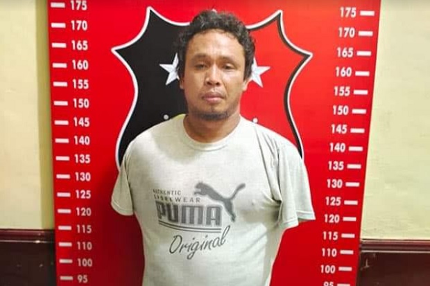 Usai Bermesraan di Kebun...