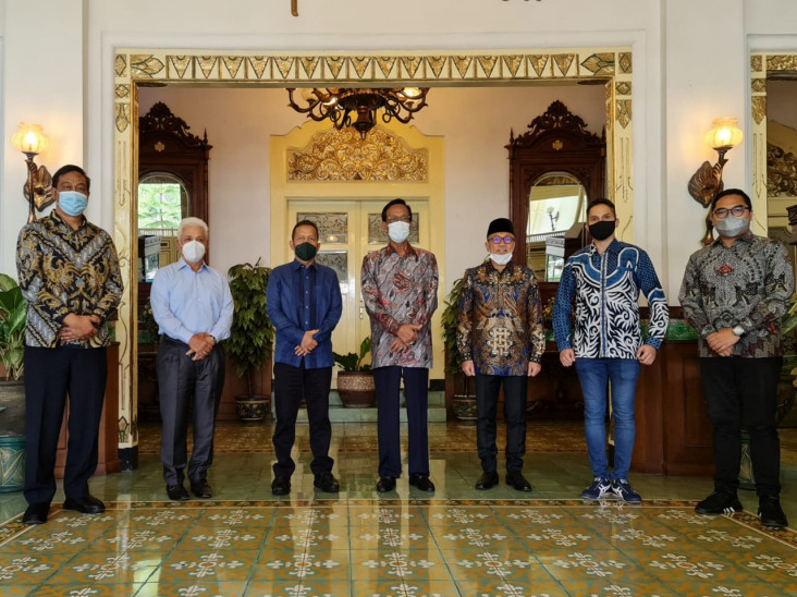 Bersama Sri Sultan HB...