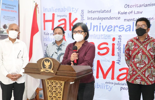 Hadapi Pimpinan KPK,...