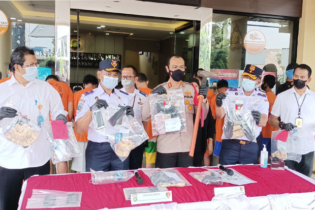 2 Kali Beraksi, 3 Preman...