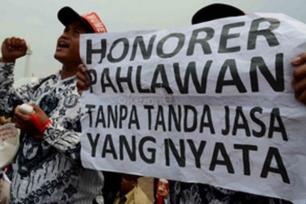Guru Honorer Dapat Tiga...