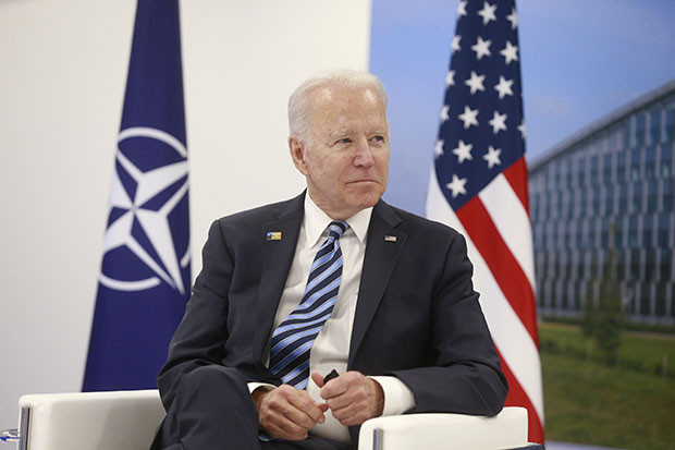 Biden Sebut Bantu Pertahanan...