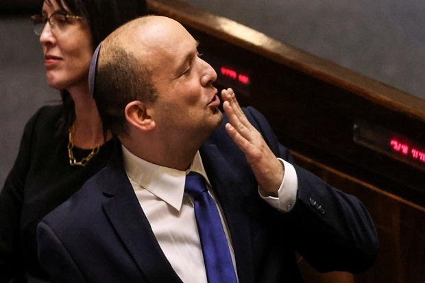 Naftali Bennett, Orang...