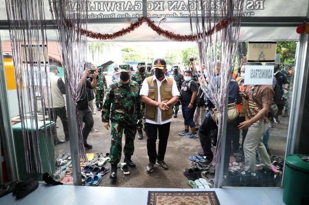 Tinjau RS Lapangan Indrapura,...