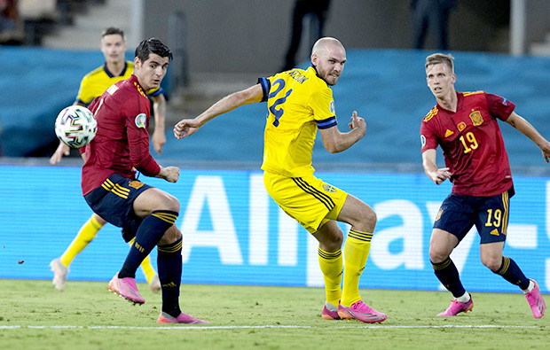 Babak I: Tendangan Morata...