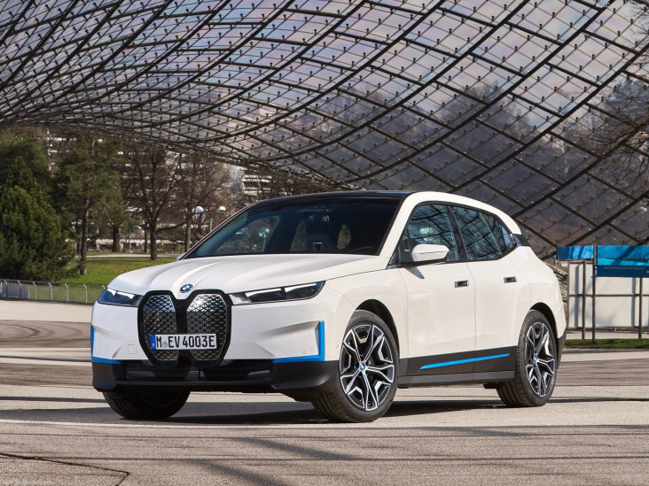SUV Listrik BMW Akhirnya...