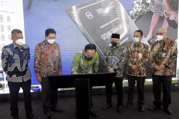 Bank Mandiri Taspen...