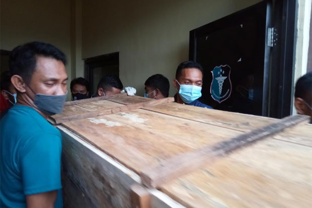 Pembakar Pemuda Asal...