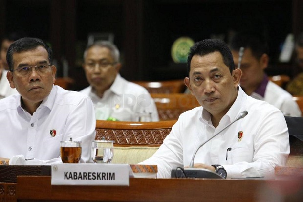 DPR Minta Kapolri Tindak...