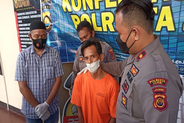 Berdalih Upah Tak Dibayar,...
