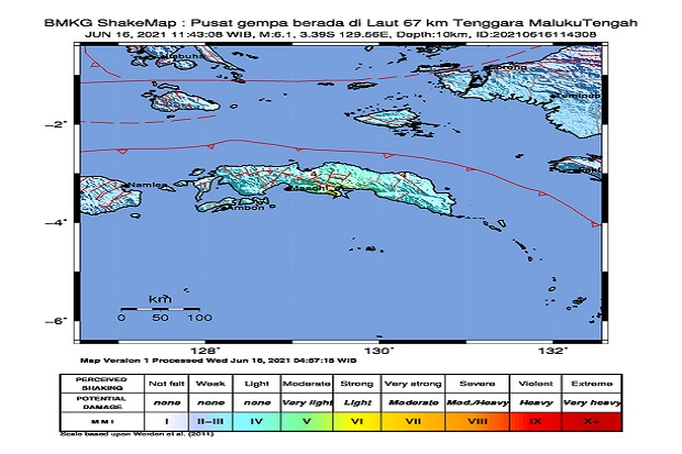 Tsunami Kecil Terjang...