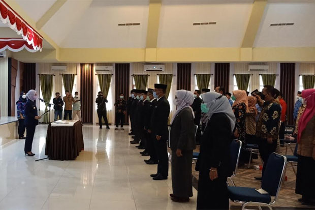 Bupati Luwu Utara Lantik...