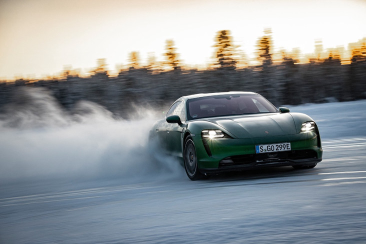 Keren, Mobil Porsche...