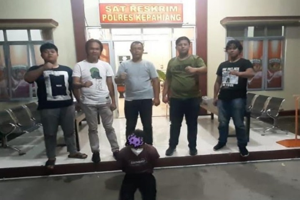 Geger, Suami di Bengkulu...