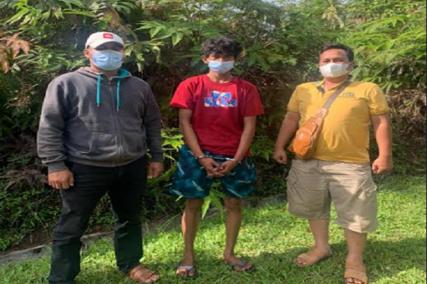 Kabur ke Bukittinggi,...