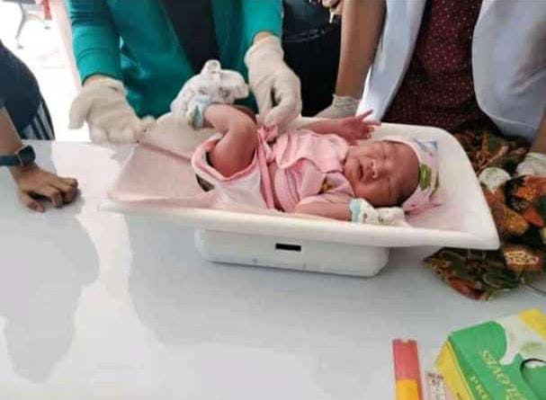 Geger, Bayi Masih Merah...