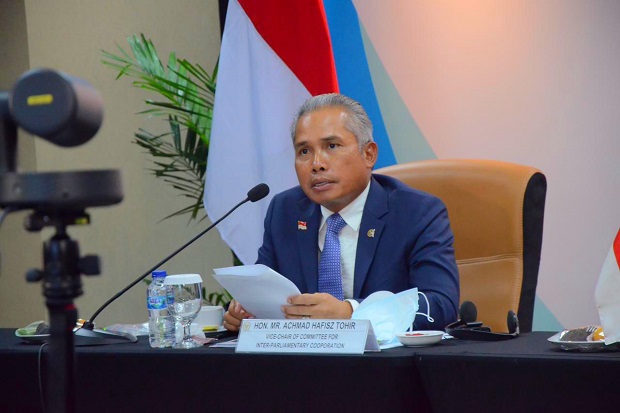 Teror oleh Pinjaman...