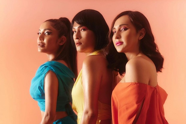 5 Artis Transgender...